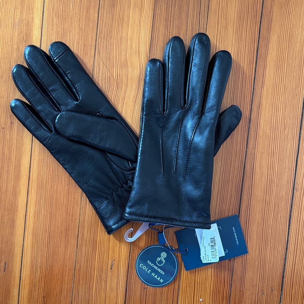 Cole Haan Women’s Elegant leather Black Gloves touch screen